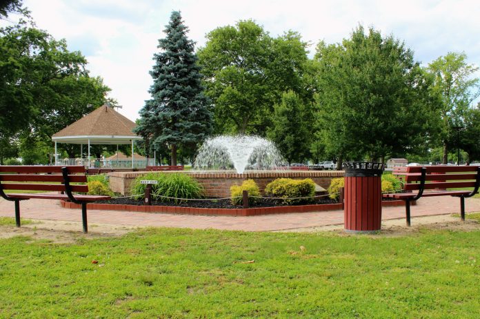 Fountain at Riverview Beach Park