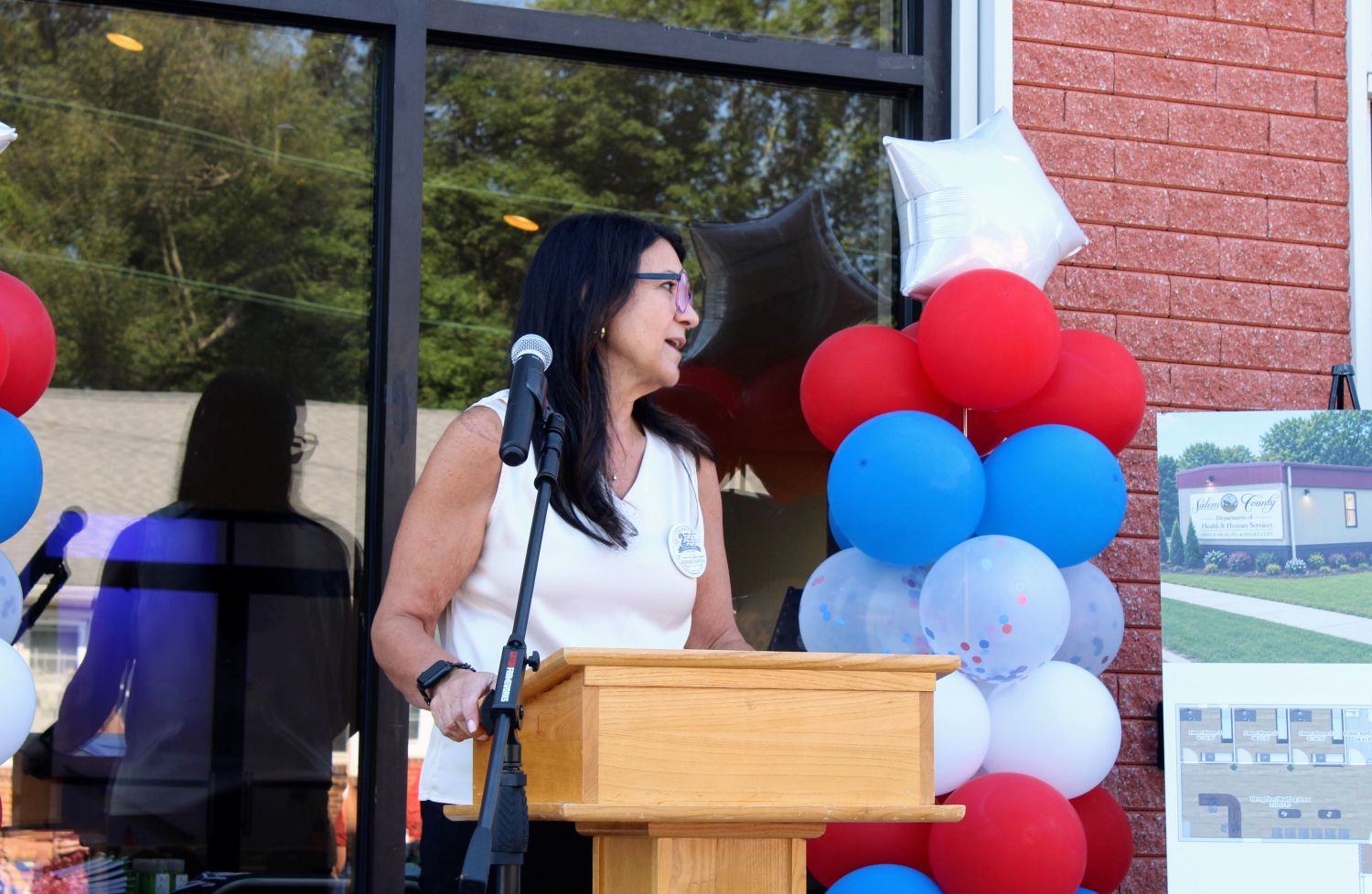 June Seiber Thanking her Staff during her speech