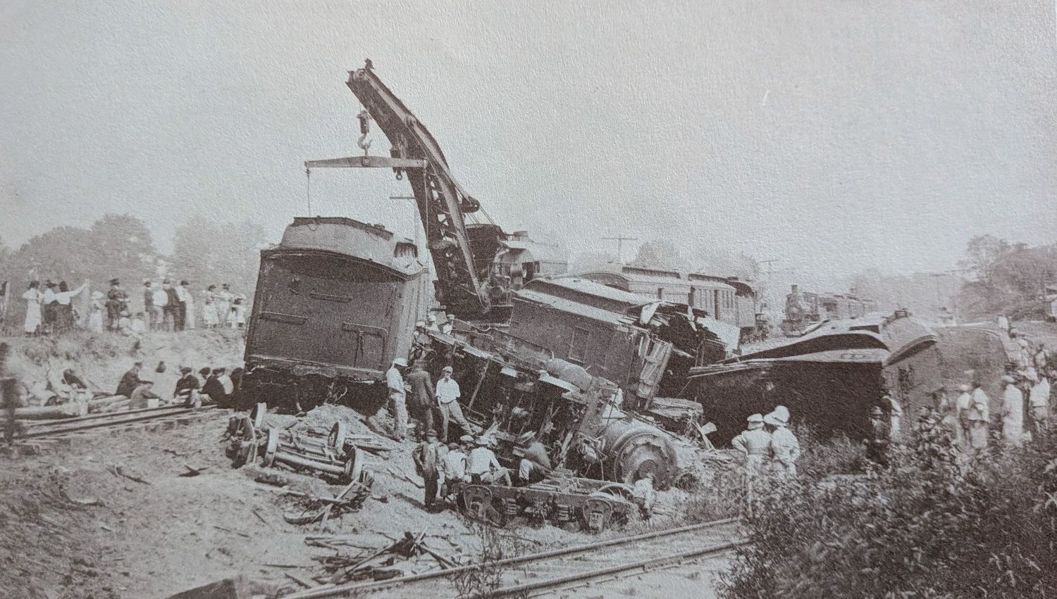 Another angle on the Alloway train wreck cleanup, 1914. (Alloway Remembers)