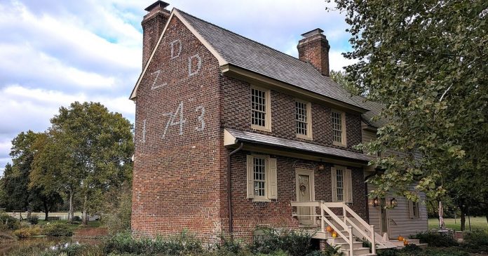 The 1743 Zaccheus Dunn House in Pilesgrove still wears its builders’ initials in patterned brick. Here’s its history and what’s still unknown.