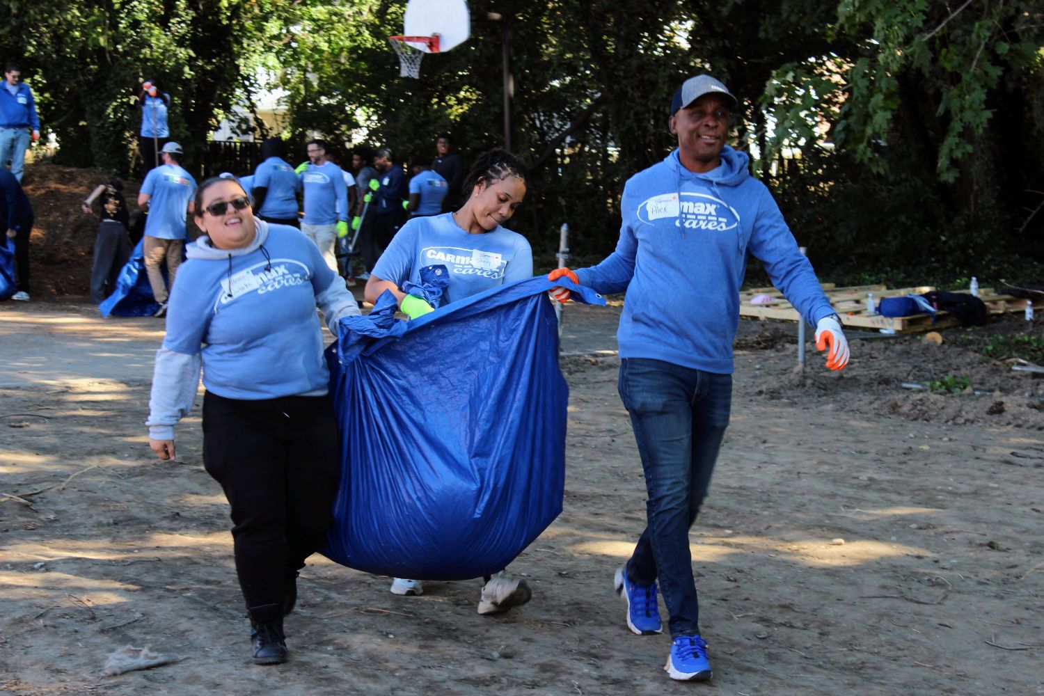 Carrying mulch for the playground at Hubbell Park
